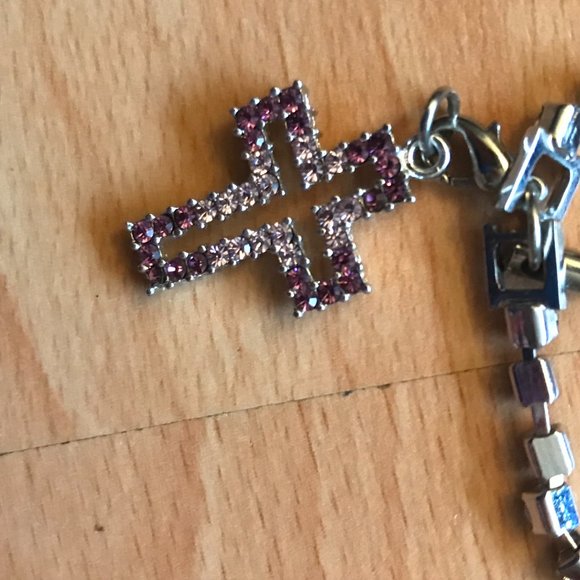 👵 3/$30 Silver-Colour Christian Cross Bracelet - Picture 3 of 4